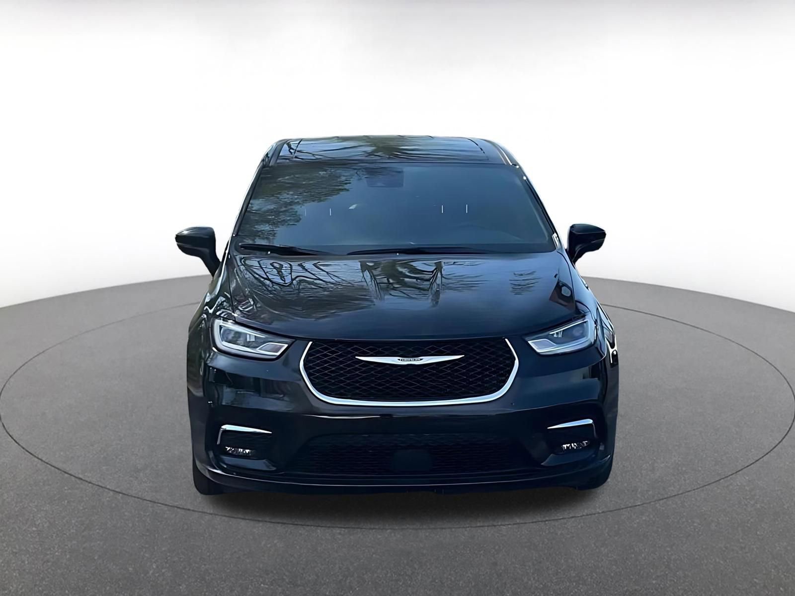 Thumbnail: 2025 Chrysler Pacifica - 4