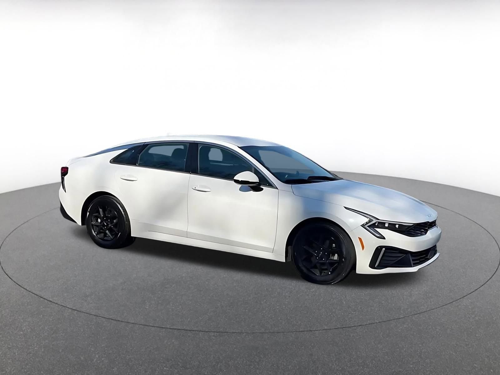 Thumbnail: 2025 Kia K5 - 2