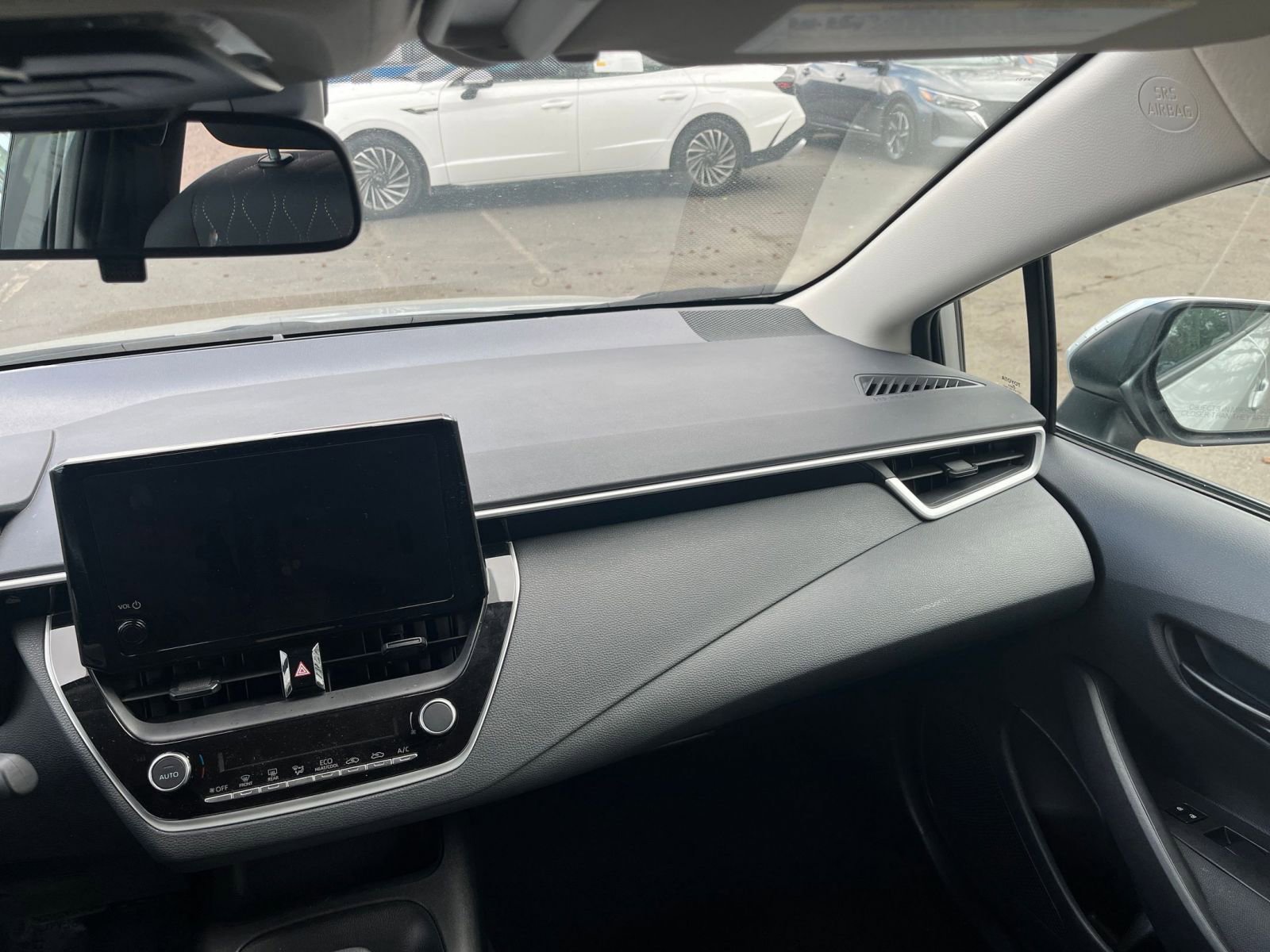 Thumbnail: 2025 Toyota Corolla - 33