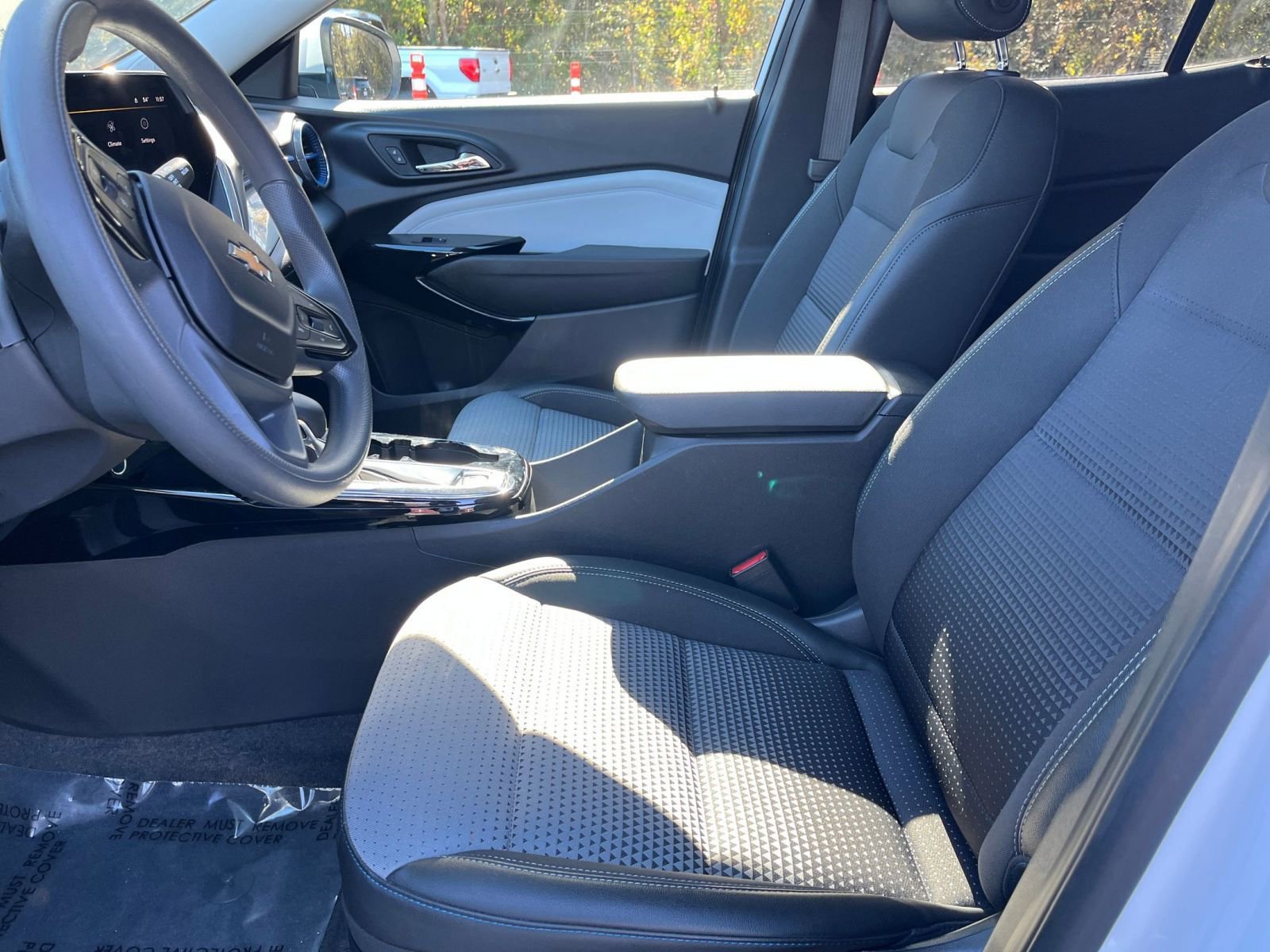 Thumbnail: 2025 Chevrolet Trax - 23