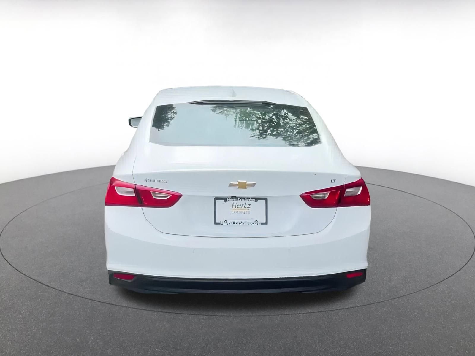 Thumbnail: 2024 Chevrolet Malibu - 12