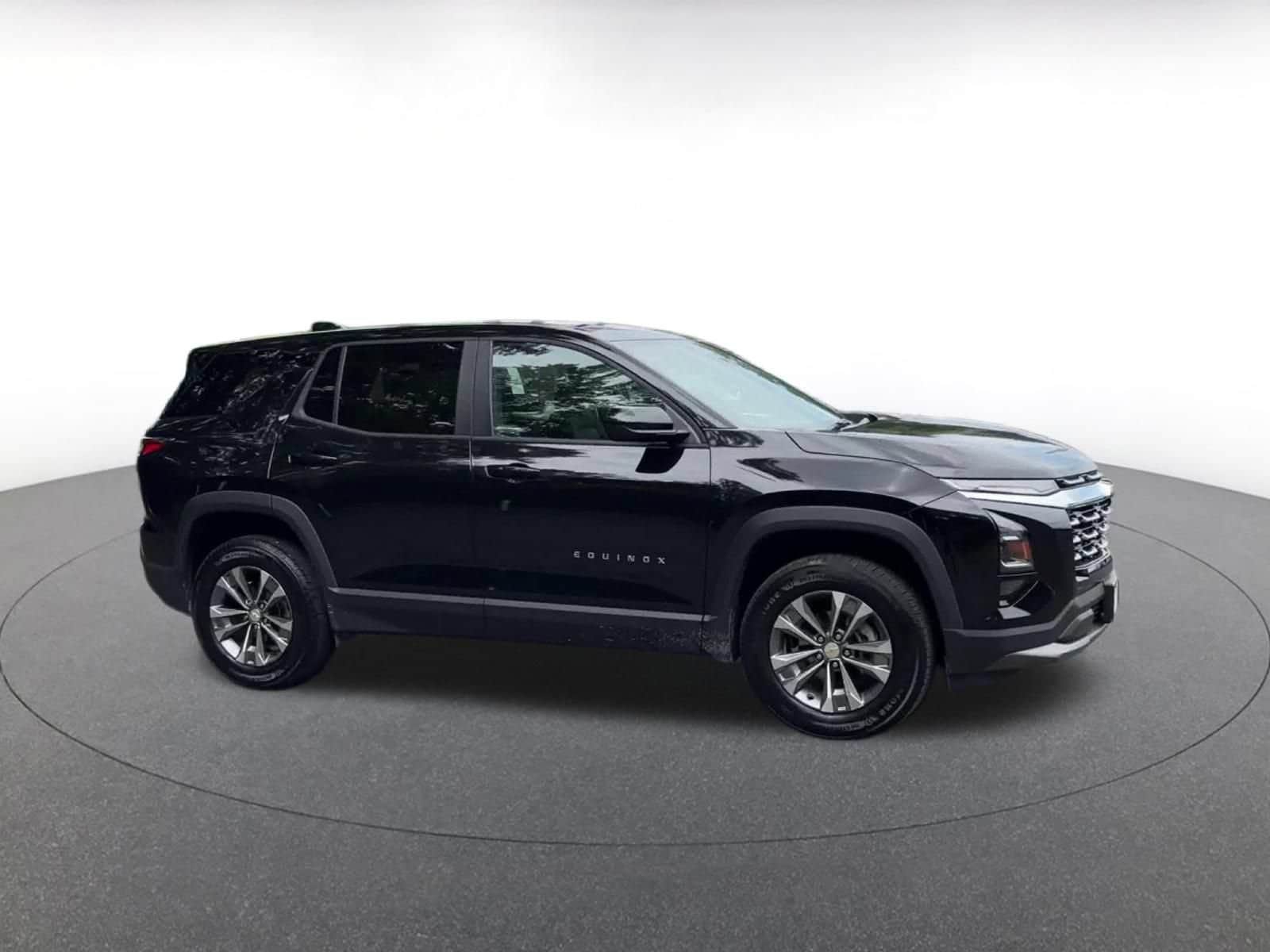 Thumbnail: 2025 Chevrolet Equinox - 2