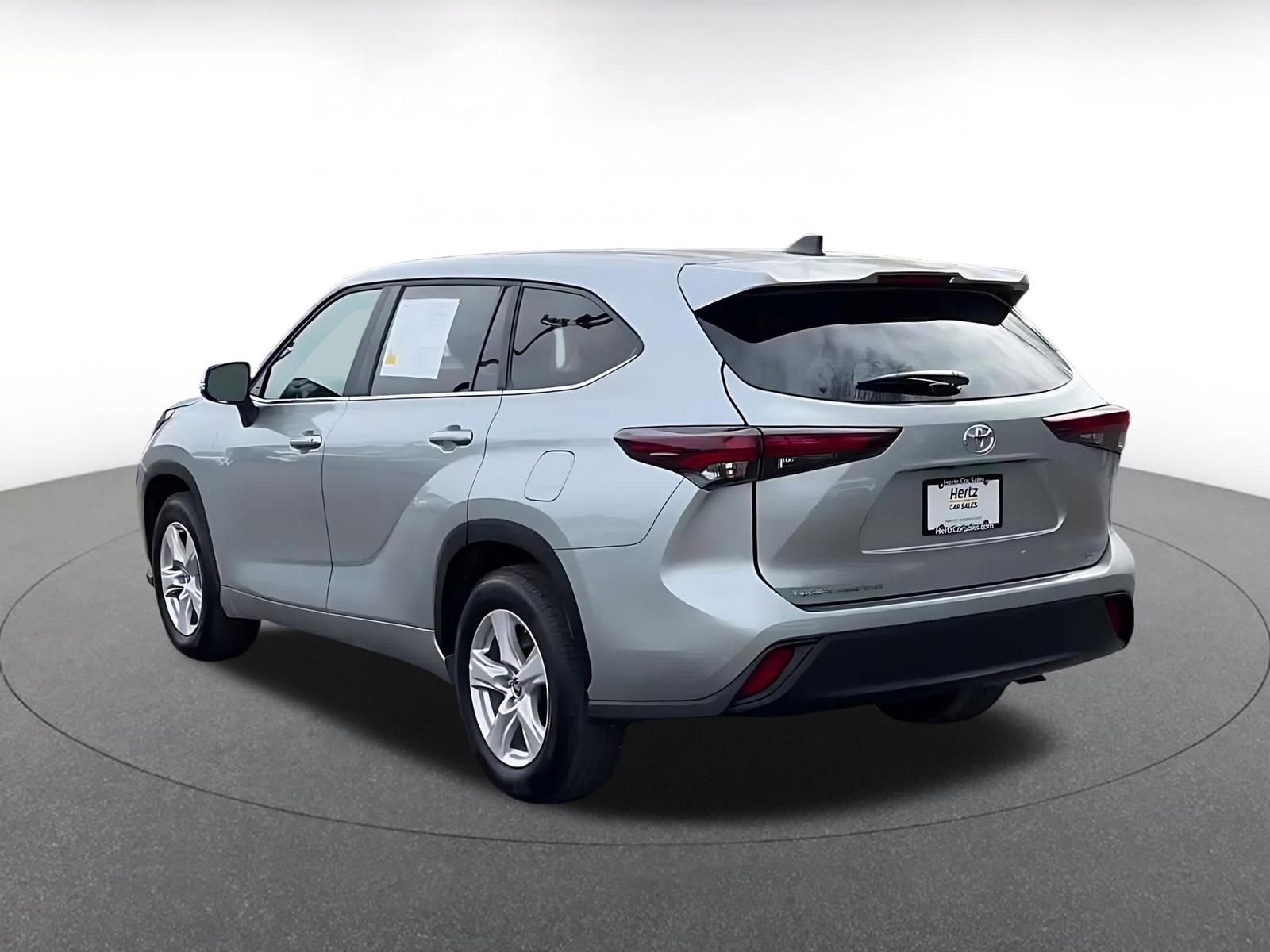 Thumbnail: 2025 Toyota Highlander - 10