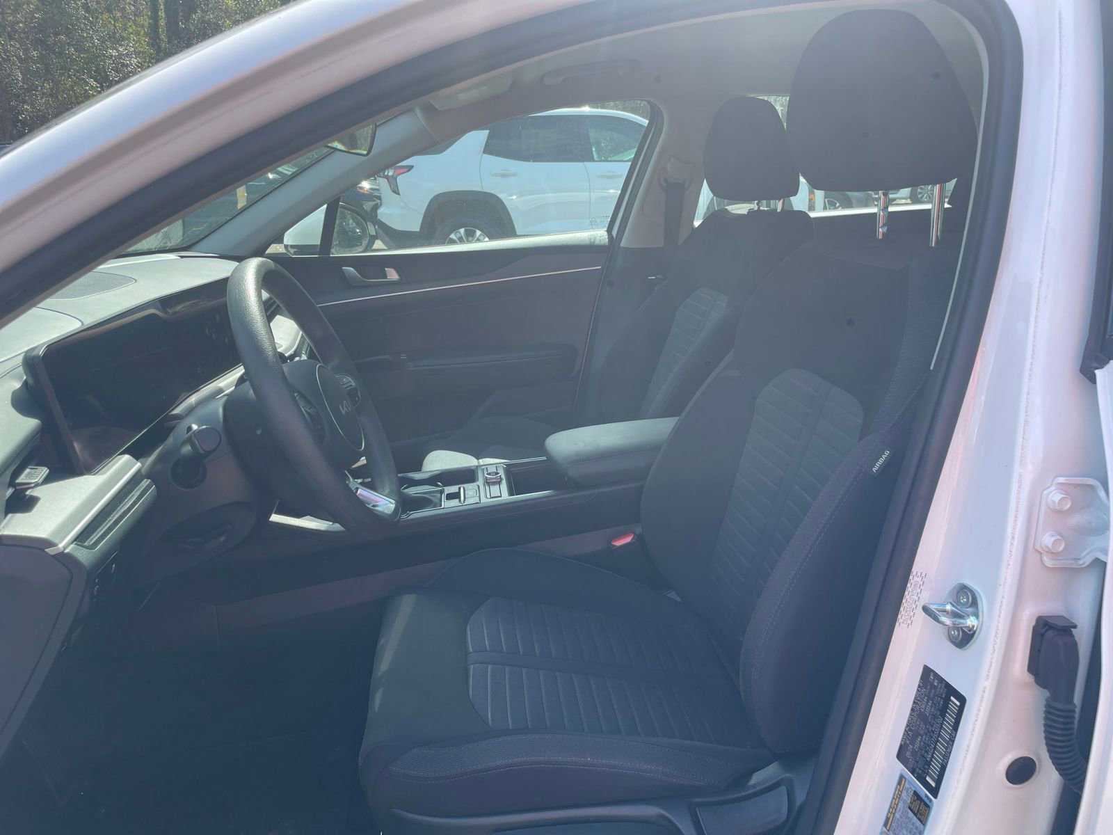 Thumbnail: 2025 Kia K5 - 25