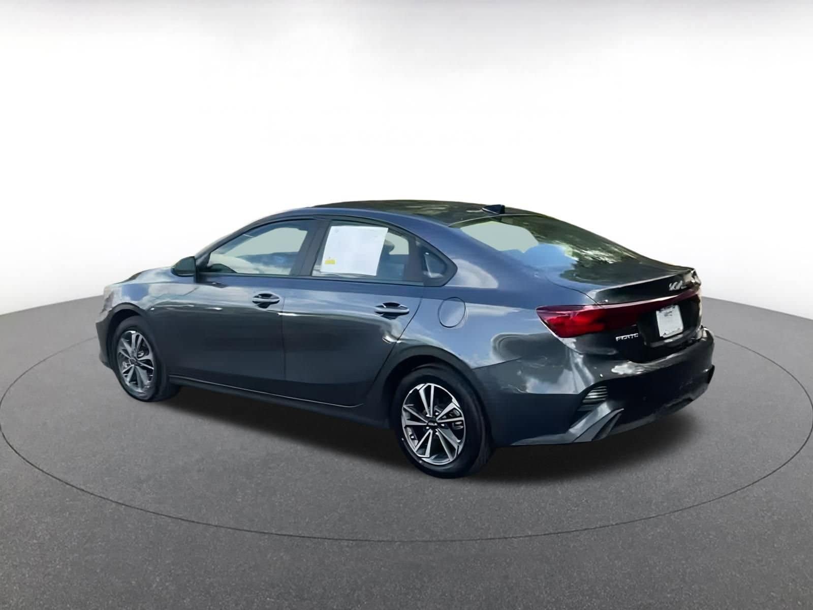 Thumbnail: 2024 Kia Forte - 11