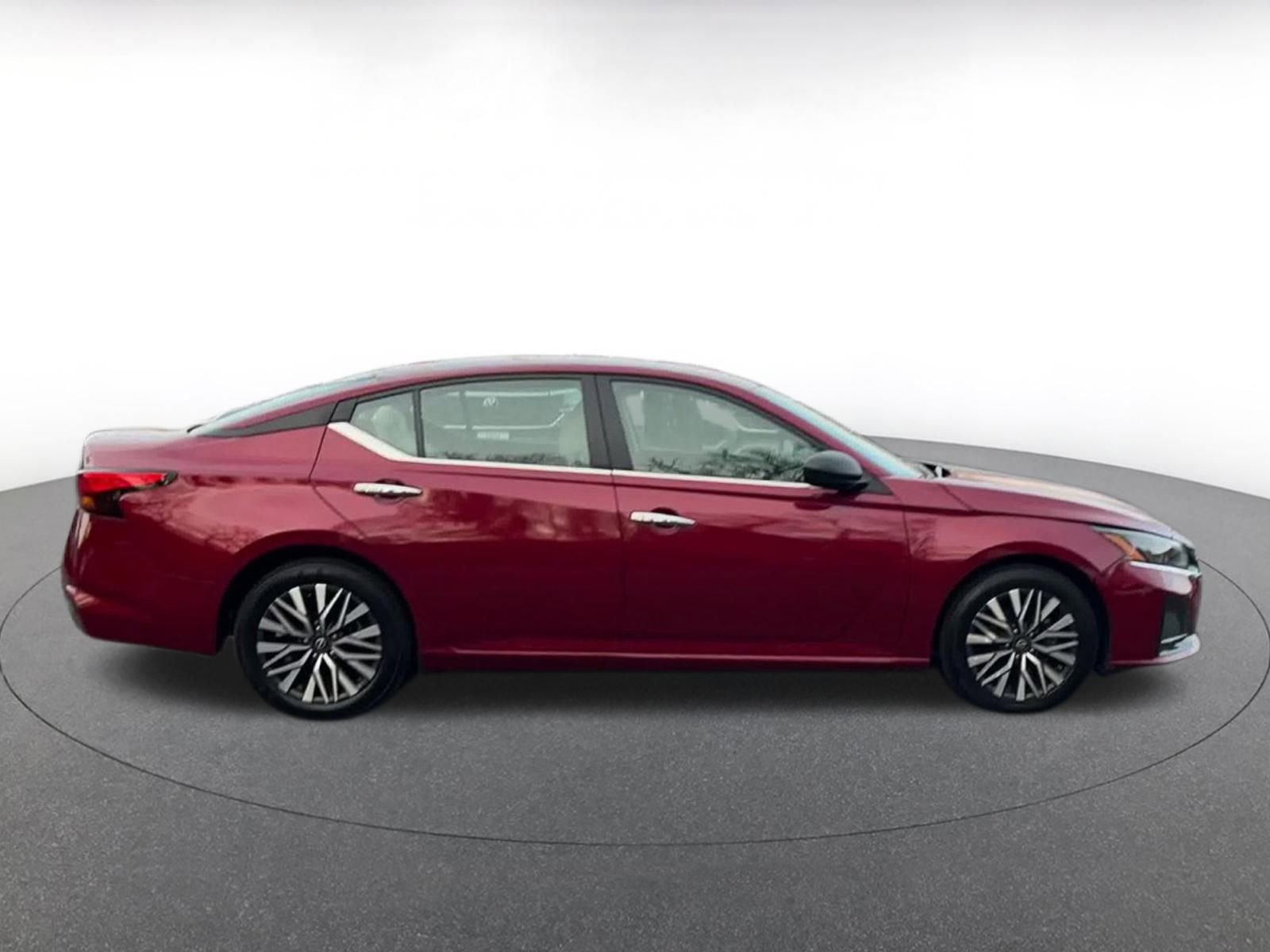 Thumbnail: 2025 Nissan Altima - 16