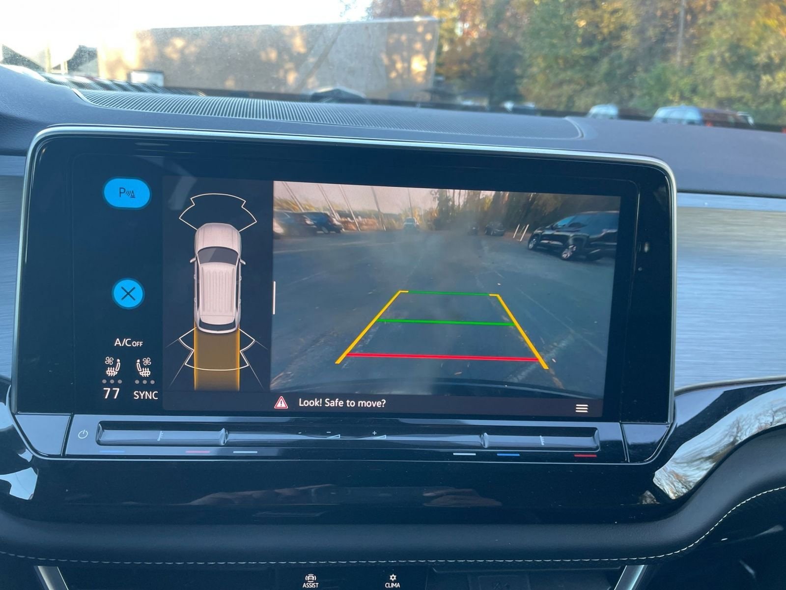 Thumbnail: 2025 Volkswagen Atlas - 17