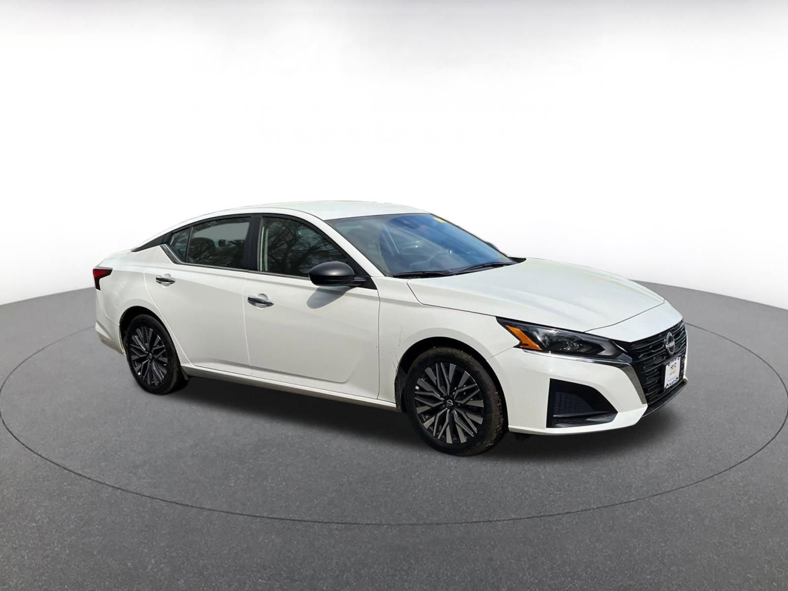 Thumbnail: 2025 Nissan Altima - 2