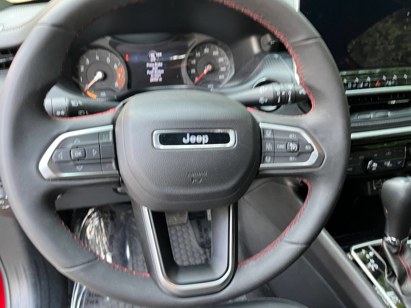Thumbnail: 2025 Jeep Compass - 27
