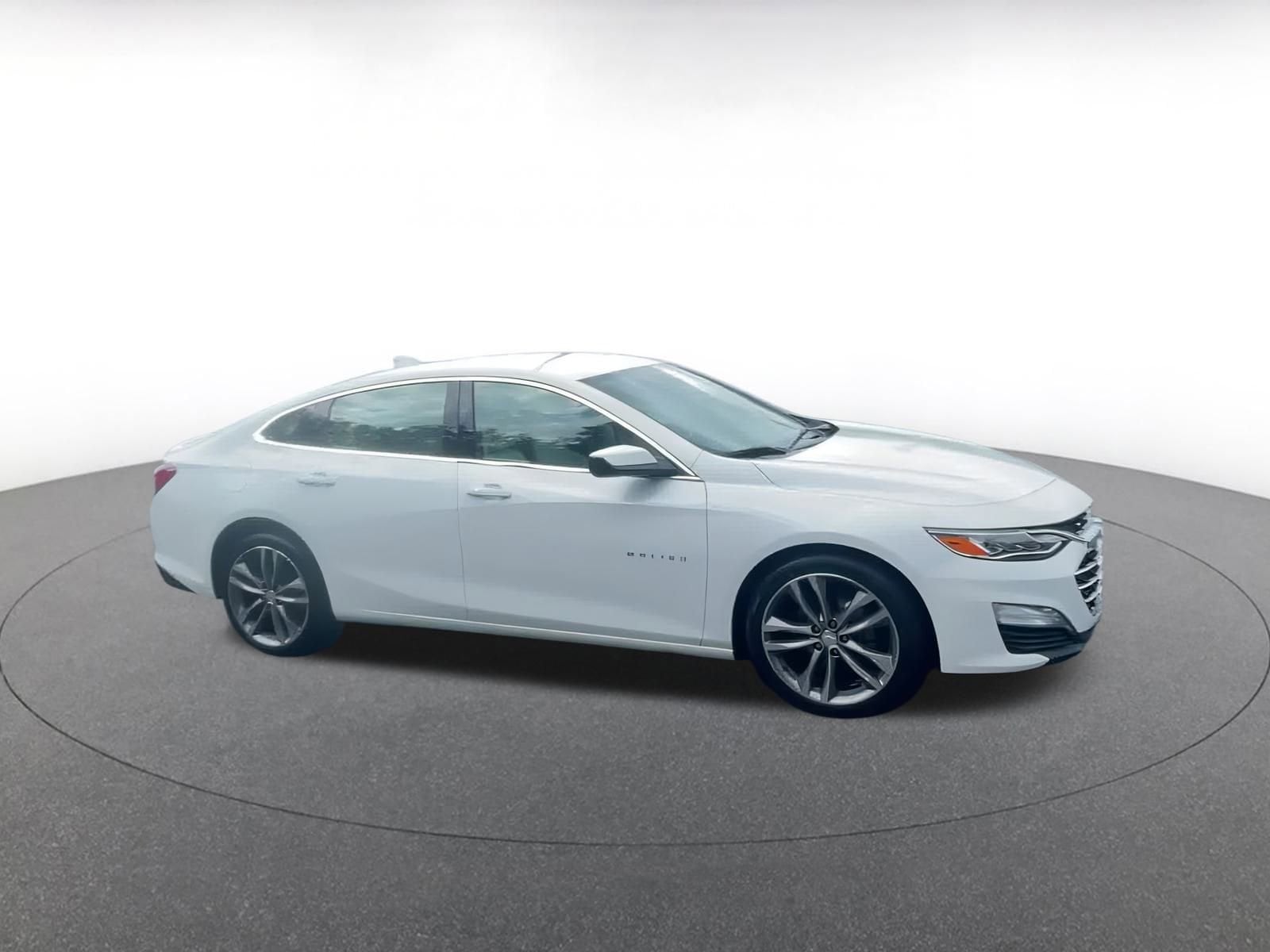 Thumbnail: 2024 Chevrolet Malibu - 2
