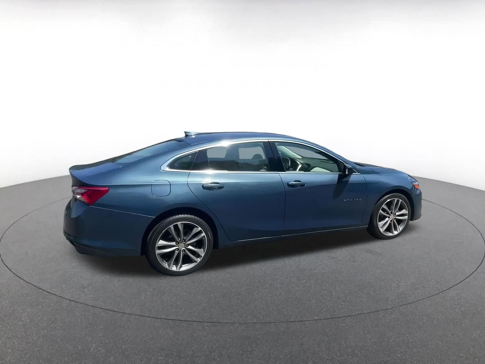 Thumbnail: 2024 Chevrolet Malibu - 15
