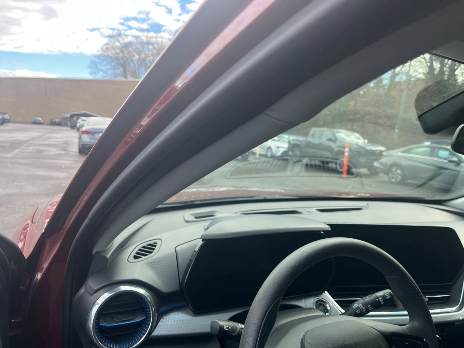 Thumbnail: 2025 Chevrolet Trax - 32