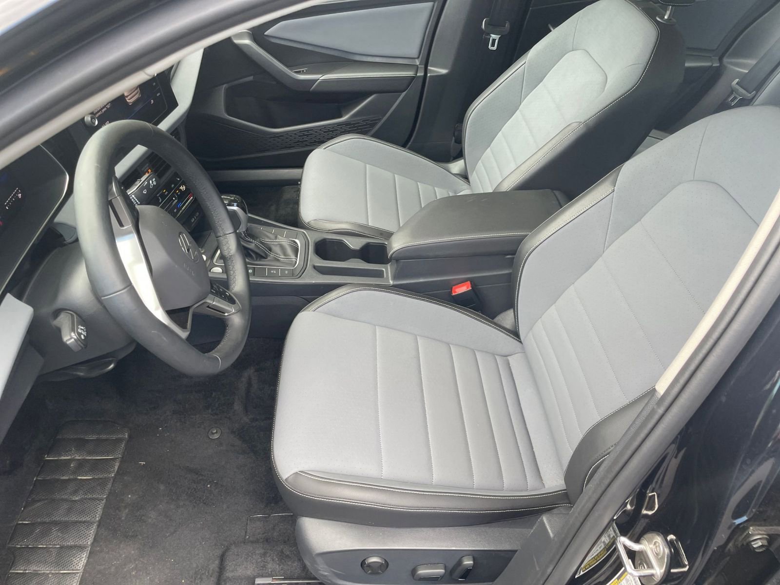 Thumbnail: 2025 Volkswagen Jetta - 23