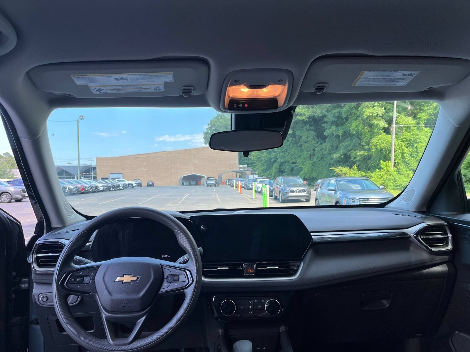 Thumbnail: 2025 Chevrolet TrailBlazer - 32