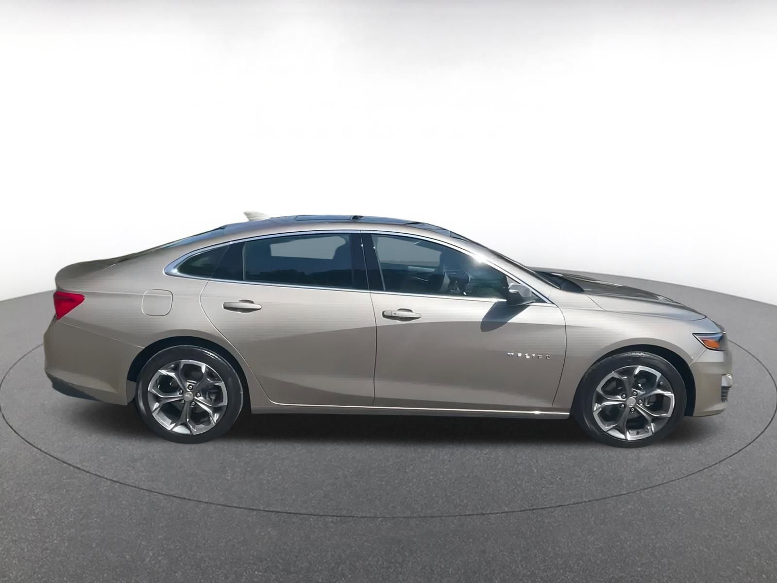 Thumbnail: 2024 Chevrolet Malibu - 16