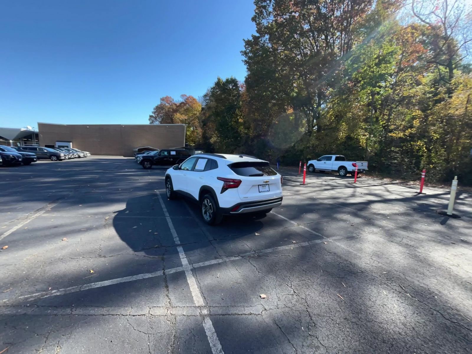 Thumbnail: 2025 Chevrolet Trax - 16