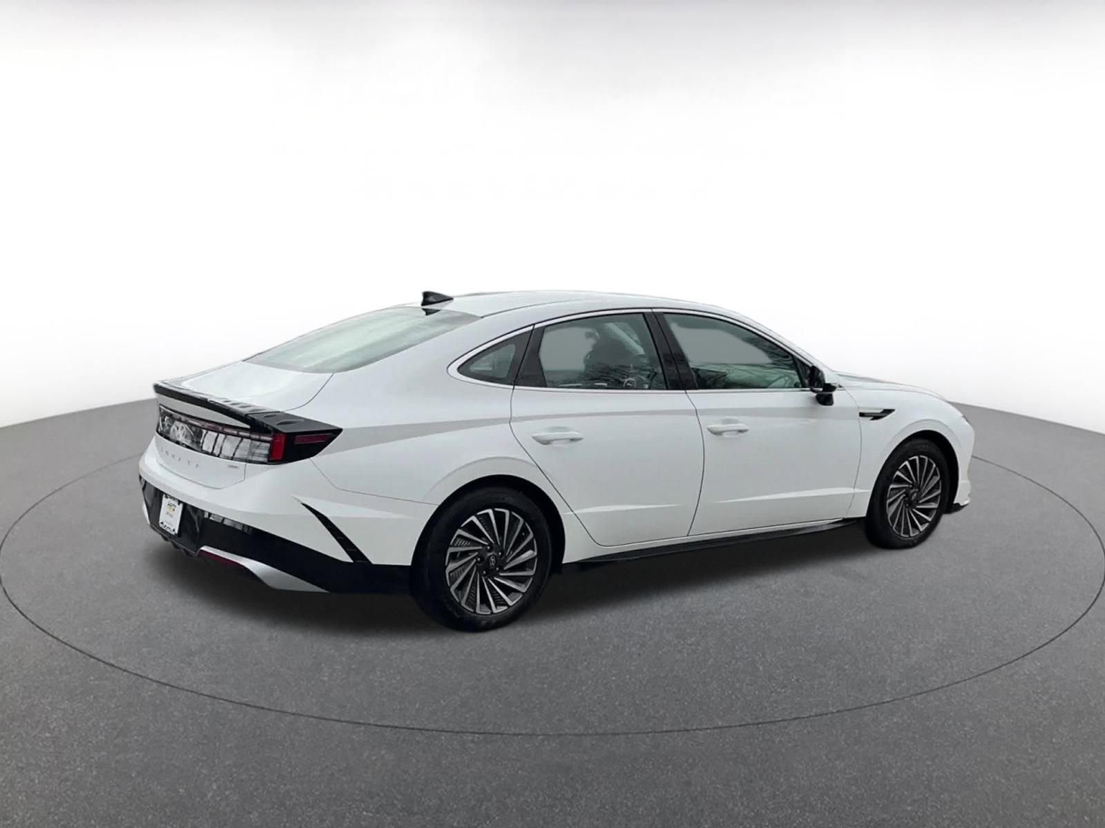 Thumbnail: 2025 Hyundai Sonata - 15