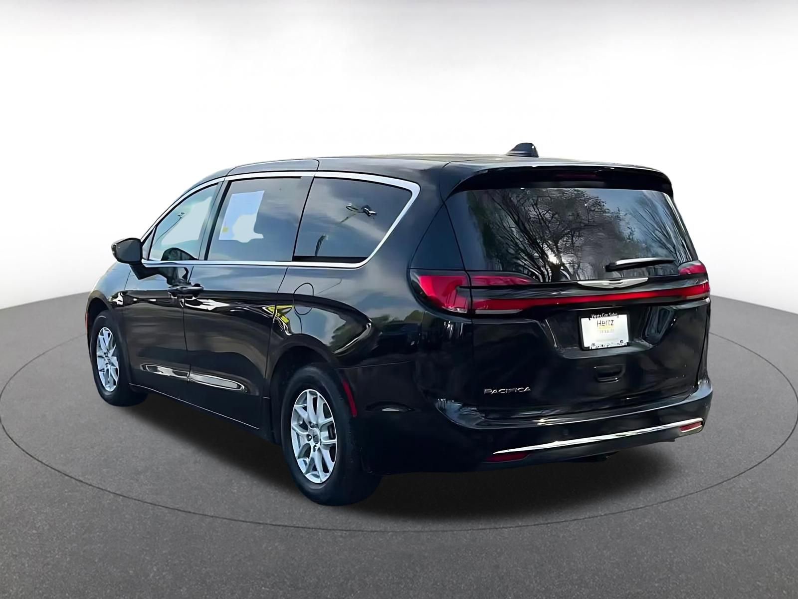 Thumbnail: 2025 Chrysler Pacifica - 11