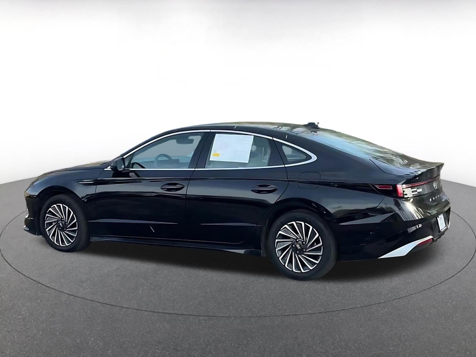 Thumbnail: 2025 Hyundai Sonata - 10