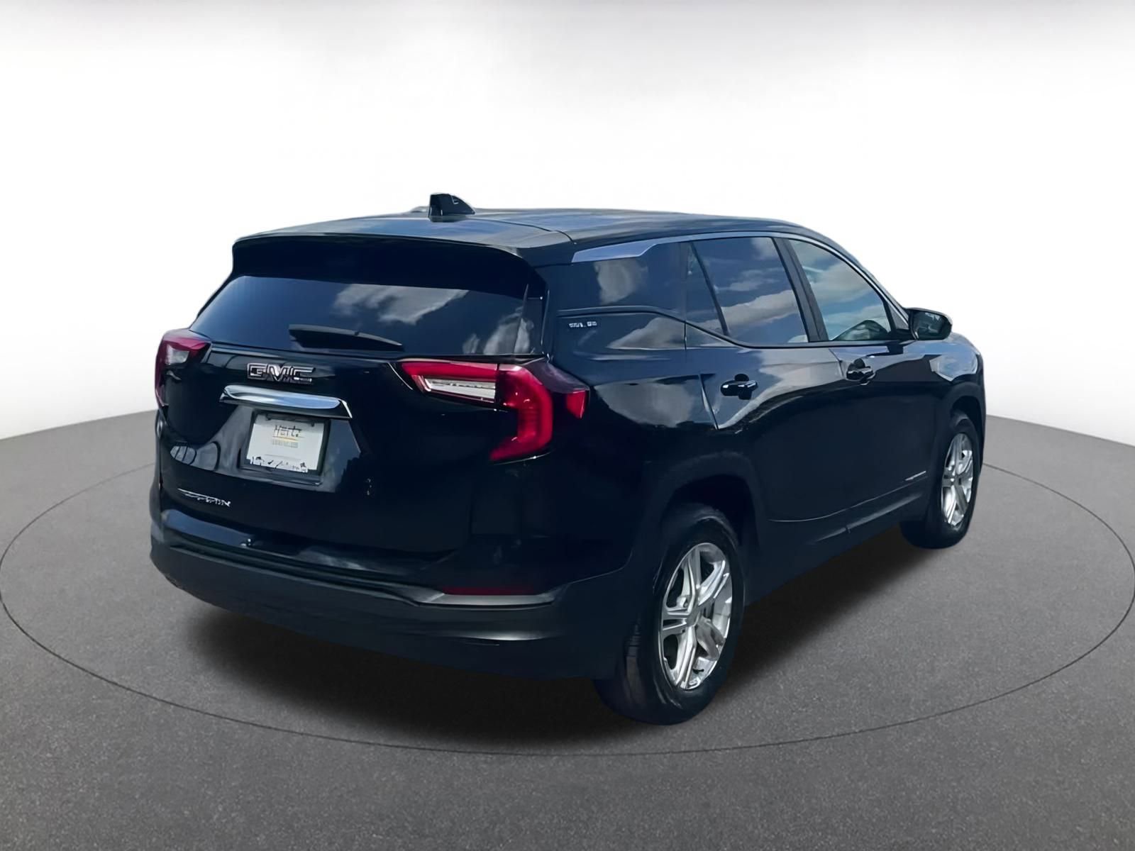 Thumbnail: 2024 GMC Terrain - 14