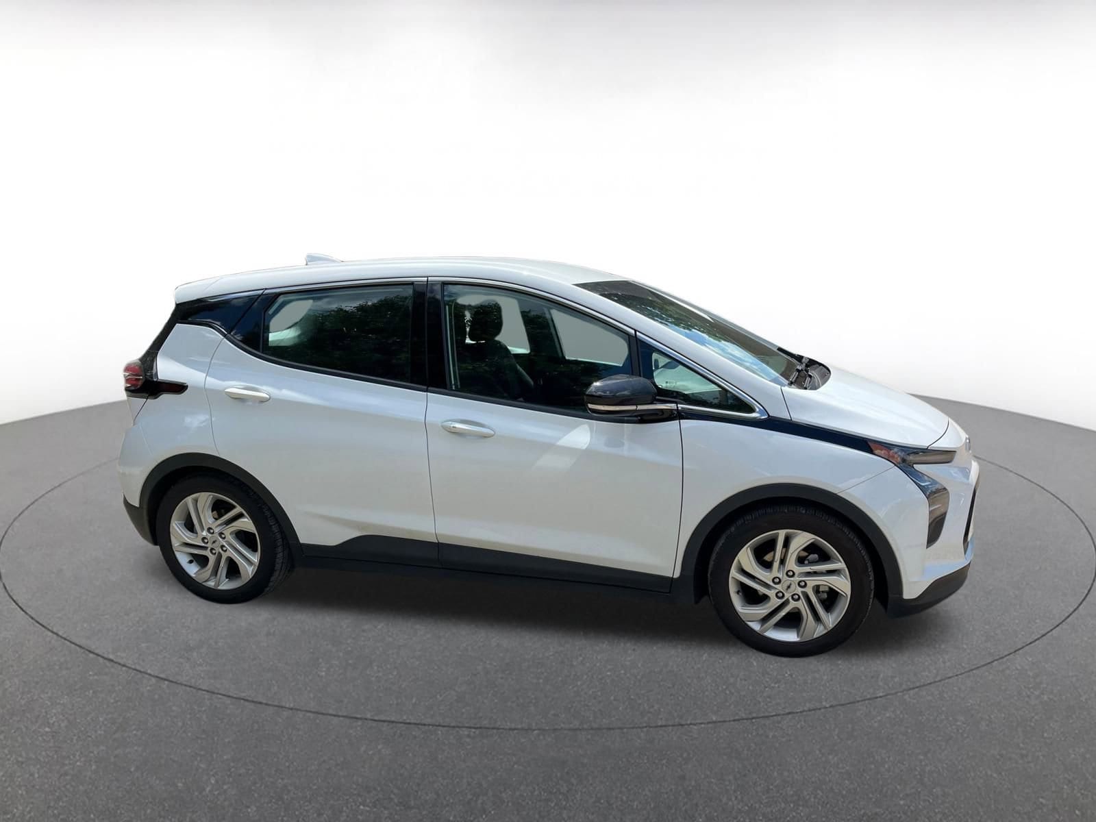 Thumbnail: 2023 Chevrolet Bolt EV - 1