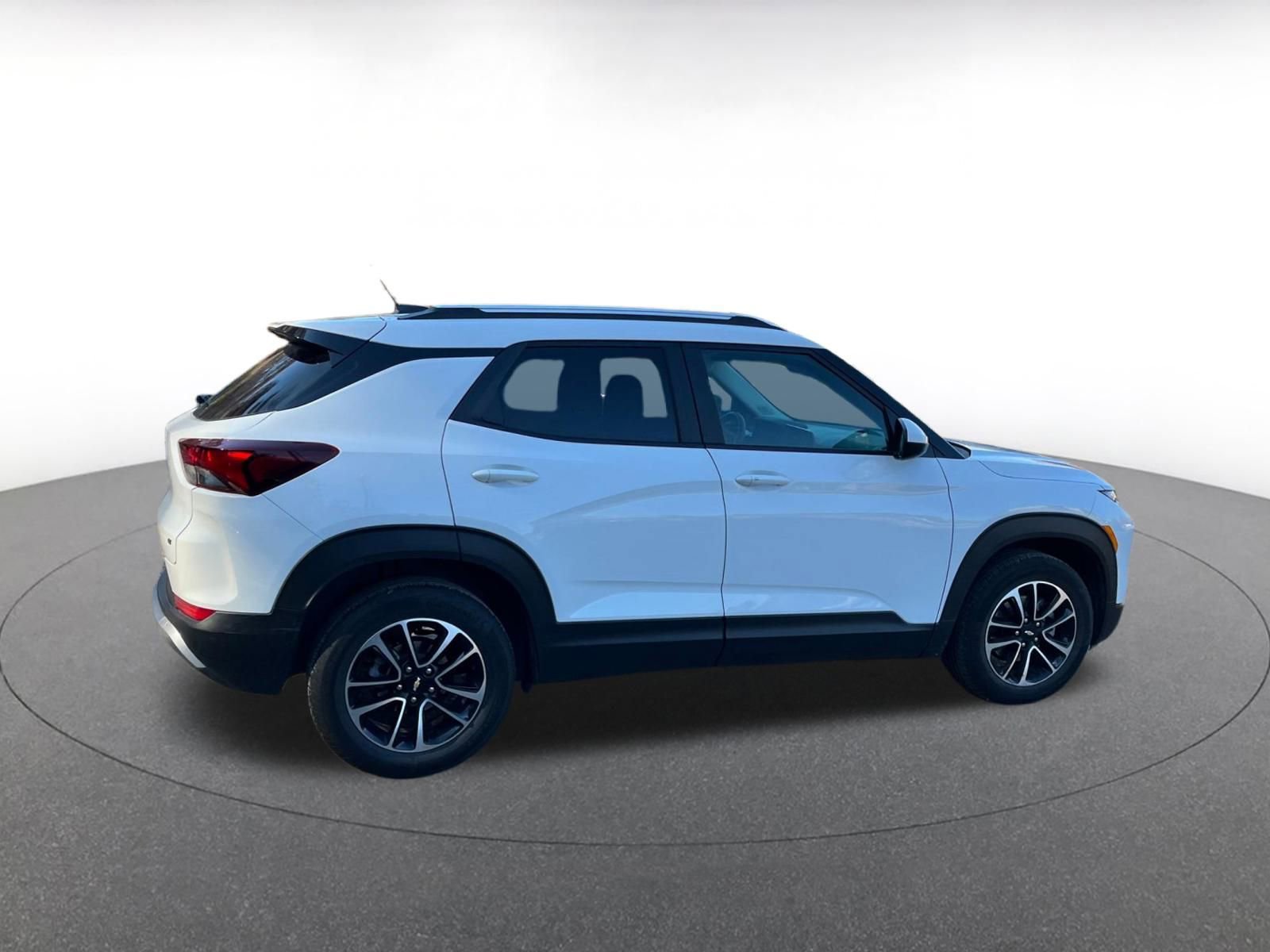 Thumbnail: 2025 Chevrolet TrailBlazer - 14