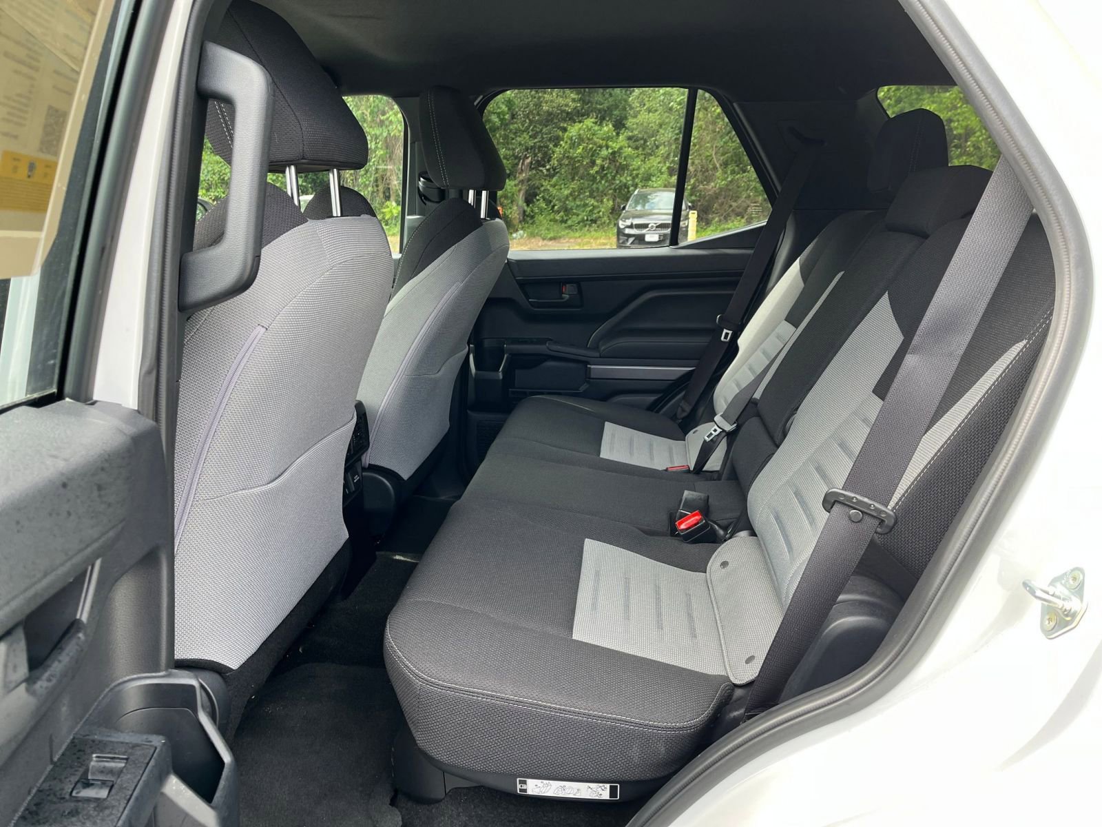 Thumbnail: 2025 Toyota 4Runner - 25