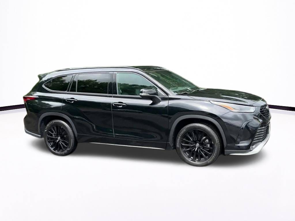 Thumbnail: 2025 Toyota Highlander - 2