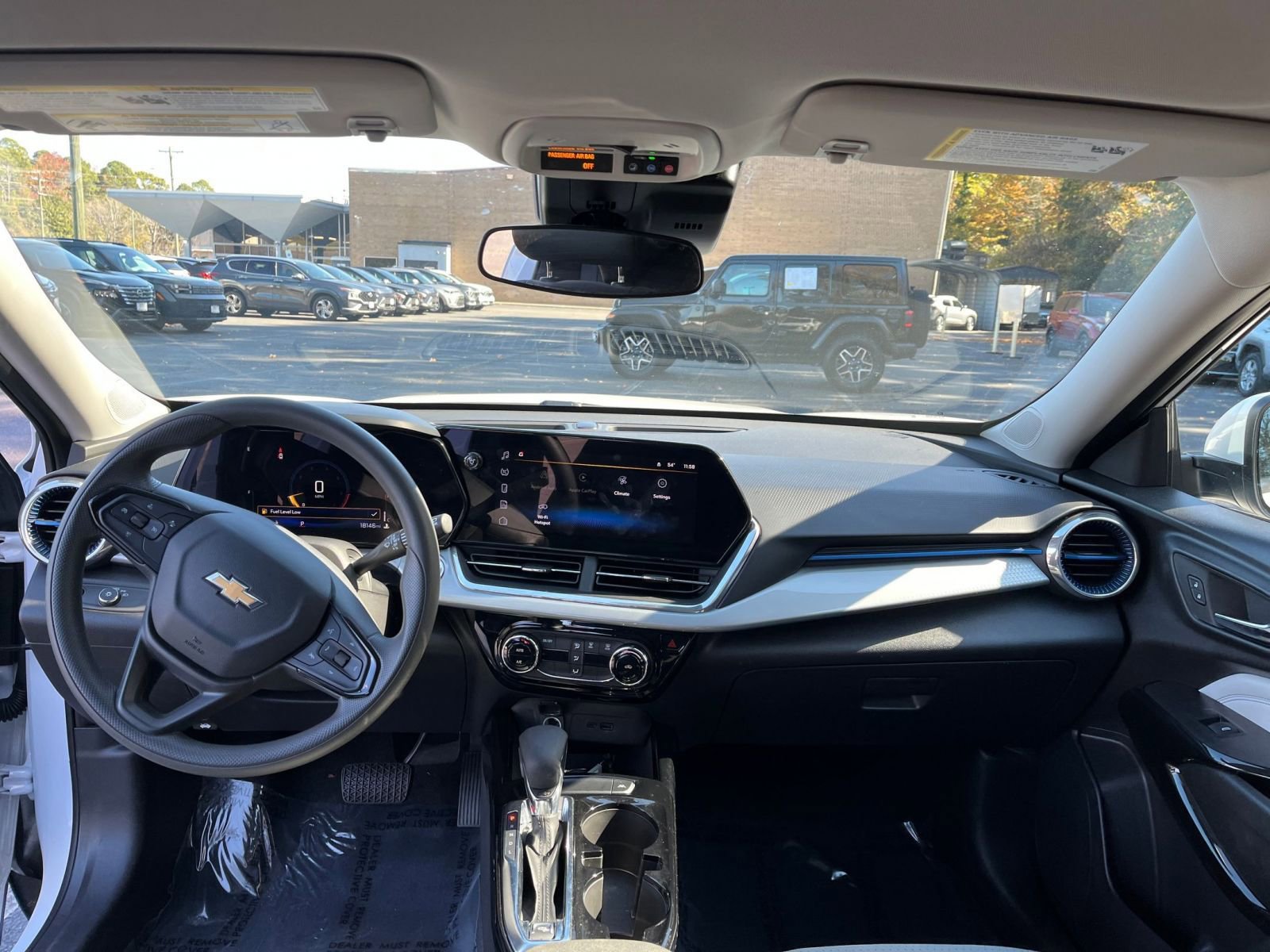 Thumbnail: 2025 Chevrolet Trax - 29