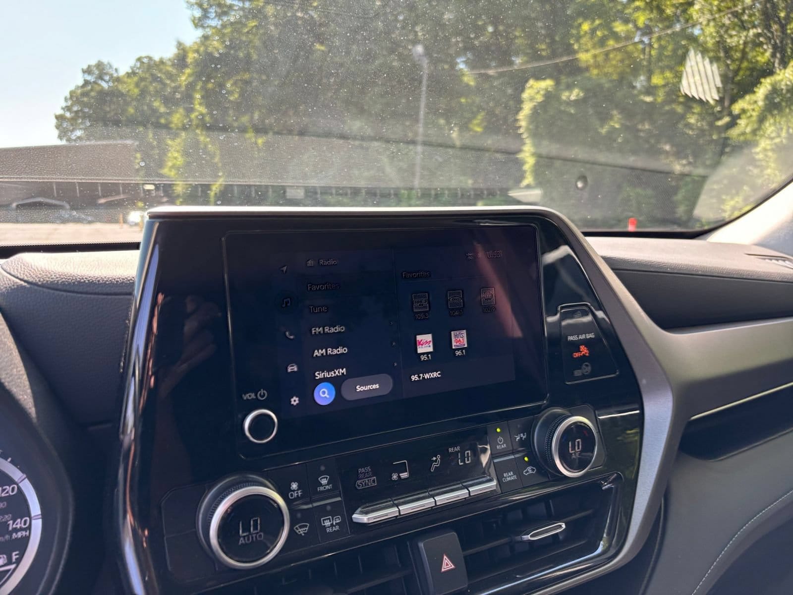 Thumbnail: 2025 Toyota Highlander - 20
