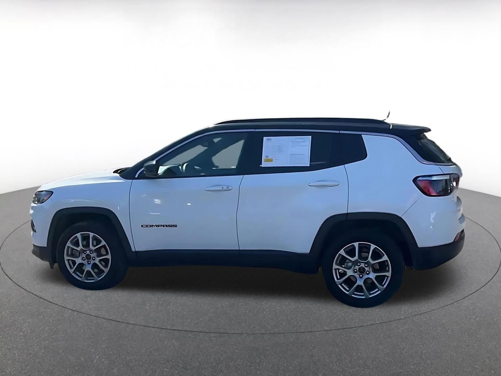 Thumbnail: 2025 Jeep Compass - 9