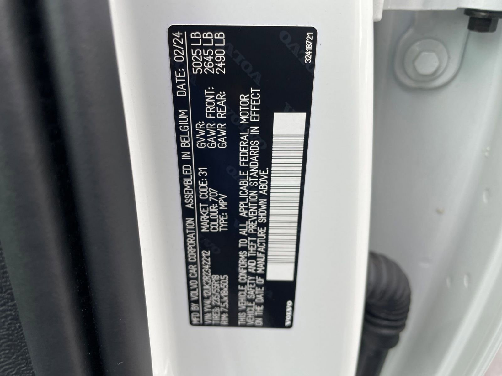 Thumbnail: 2024 Volvo XC40 - 24