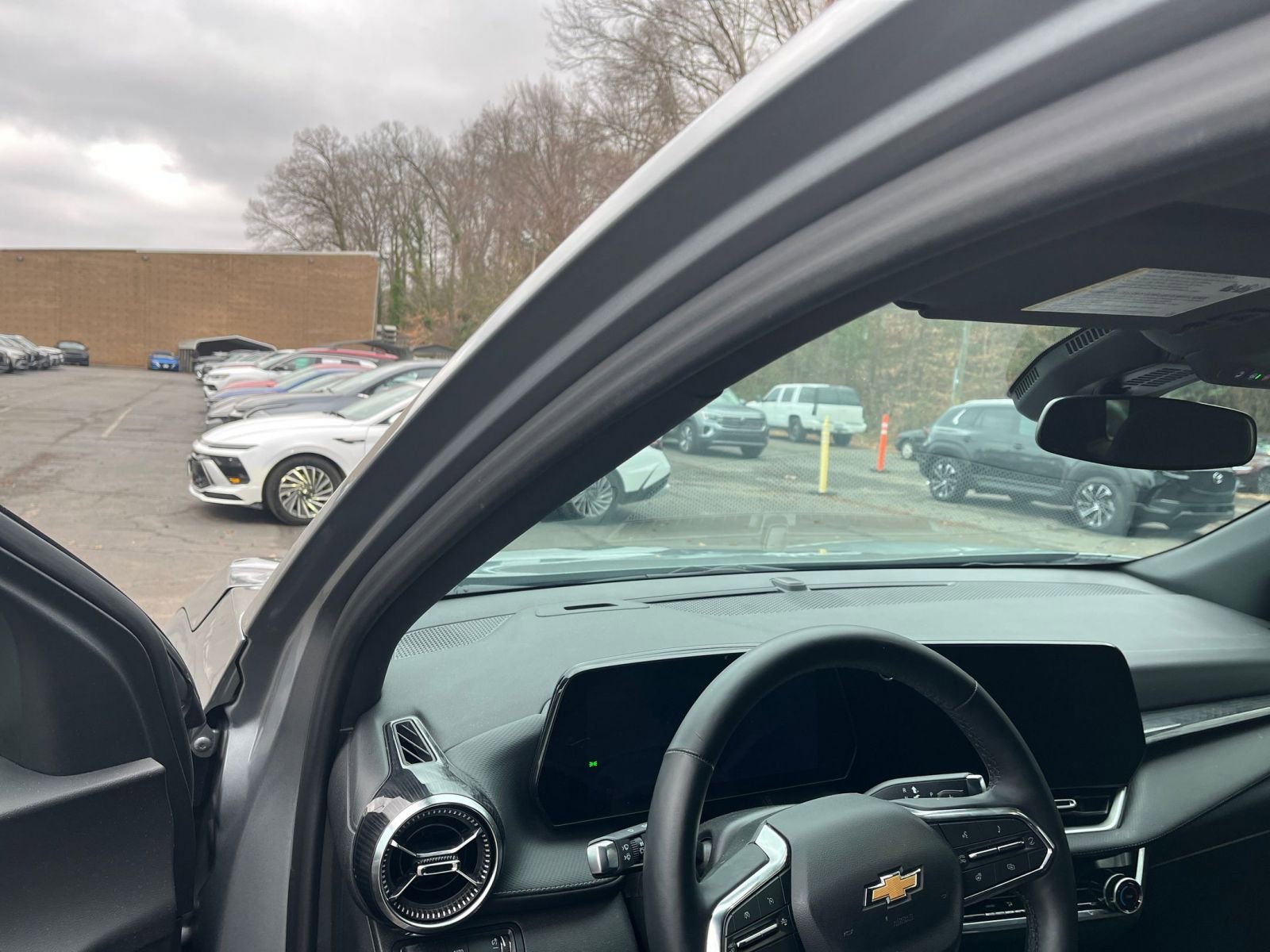 Thumbnail: 2025 Chevrolet Equinox - 34