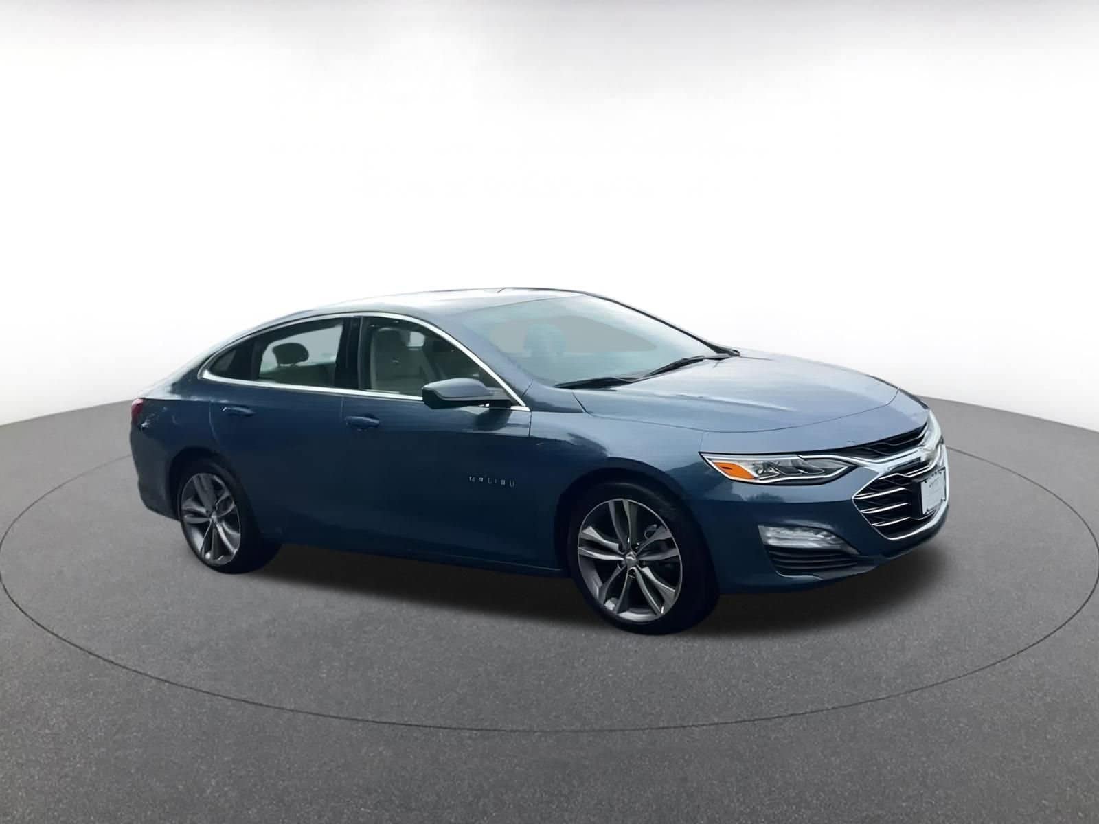 Thumbnail: 2024 Chevrolet Malibu - 2