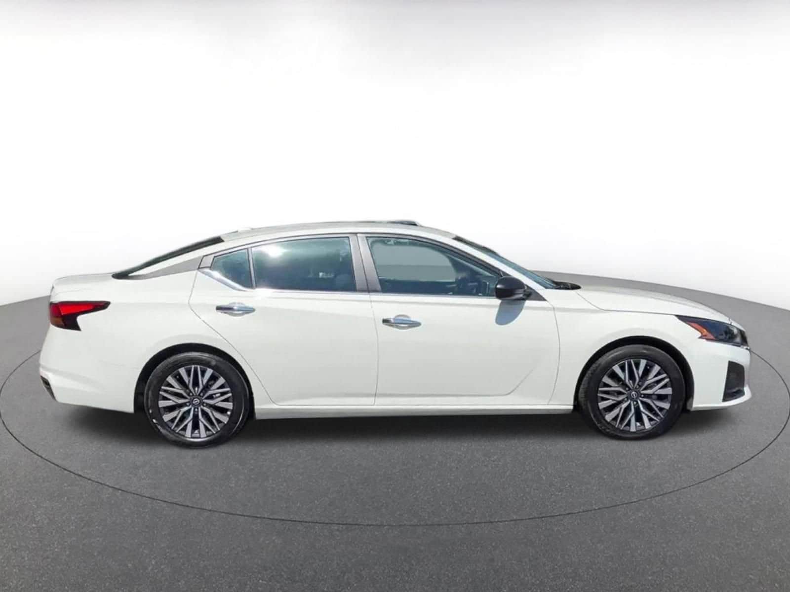Thumbnail: 2025 Nissan Altima - 16