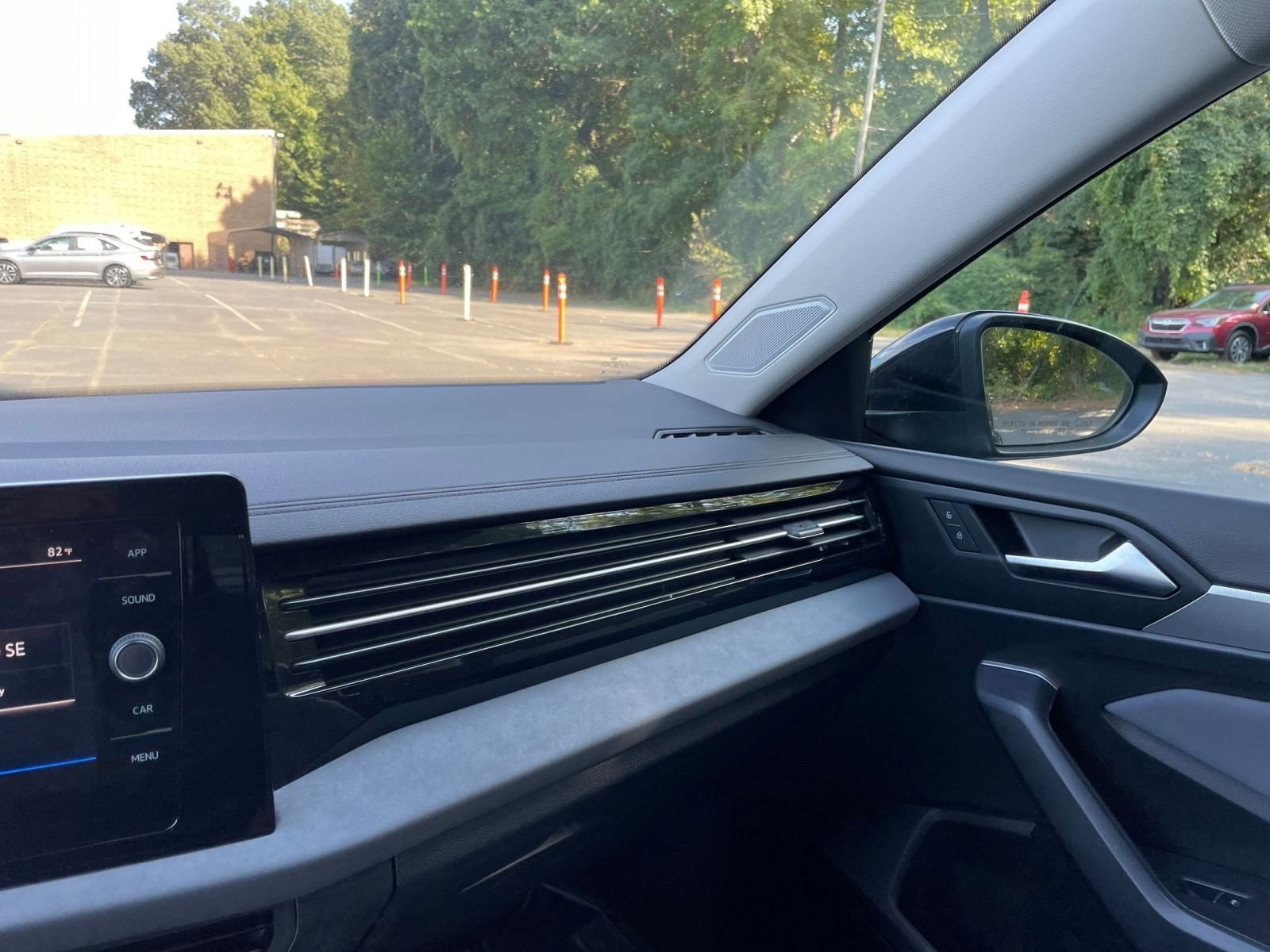 Thumbnail: 2025 Volkswagen Jetta - 31