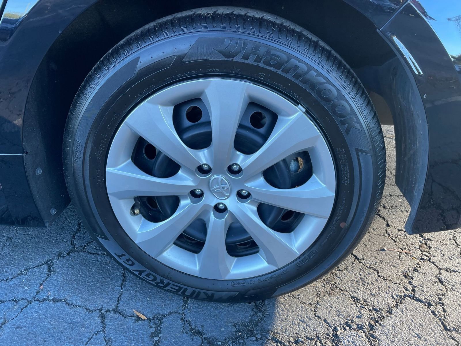 Thumbnail: 2025 Toyota Corolla - 25