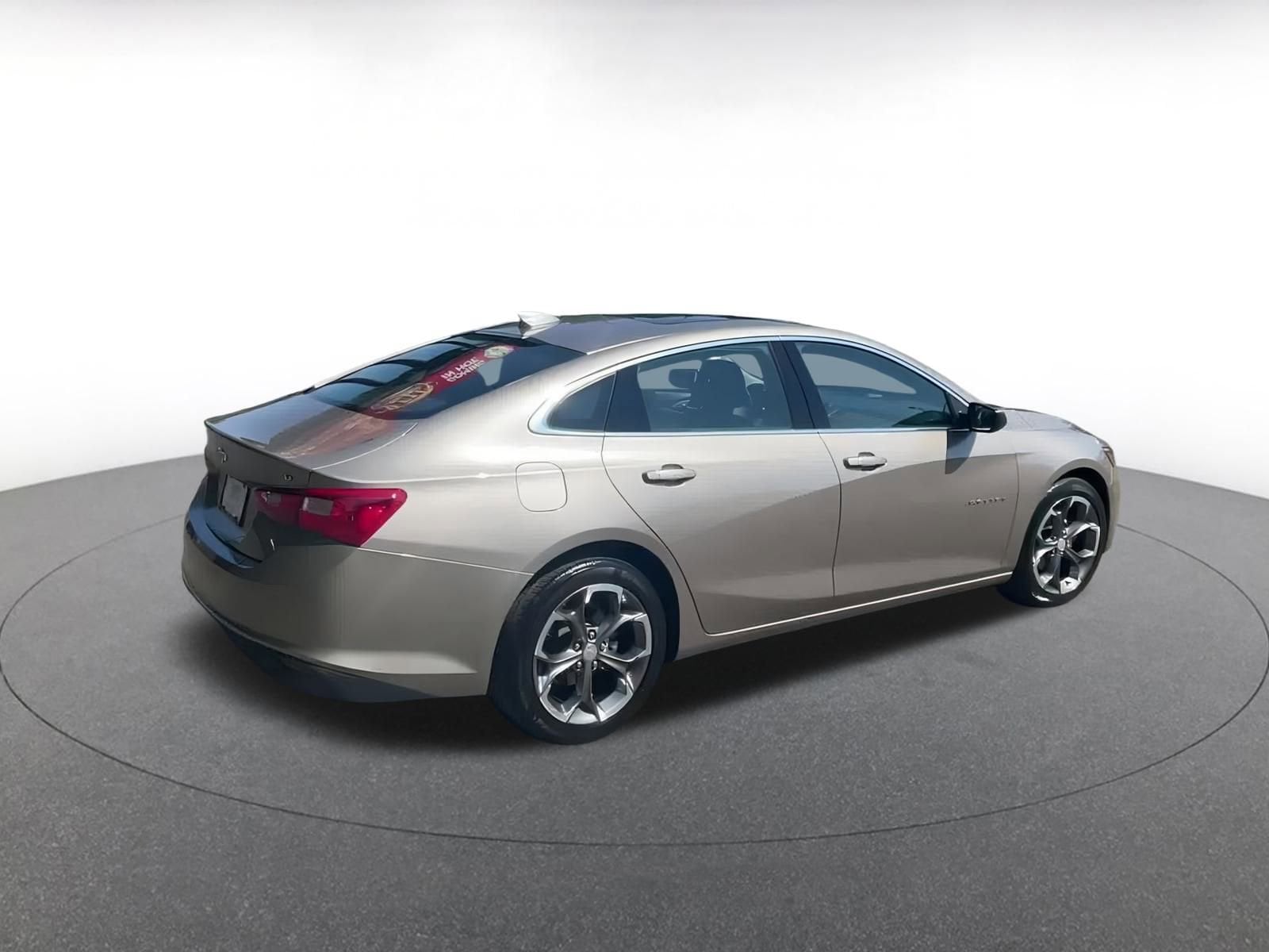 Thumbnail: 2024 Chevrolet Malibu - 15