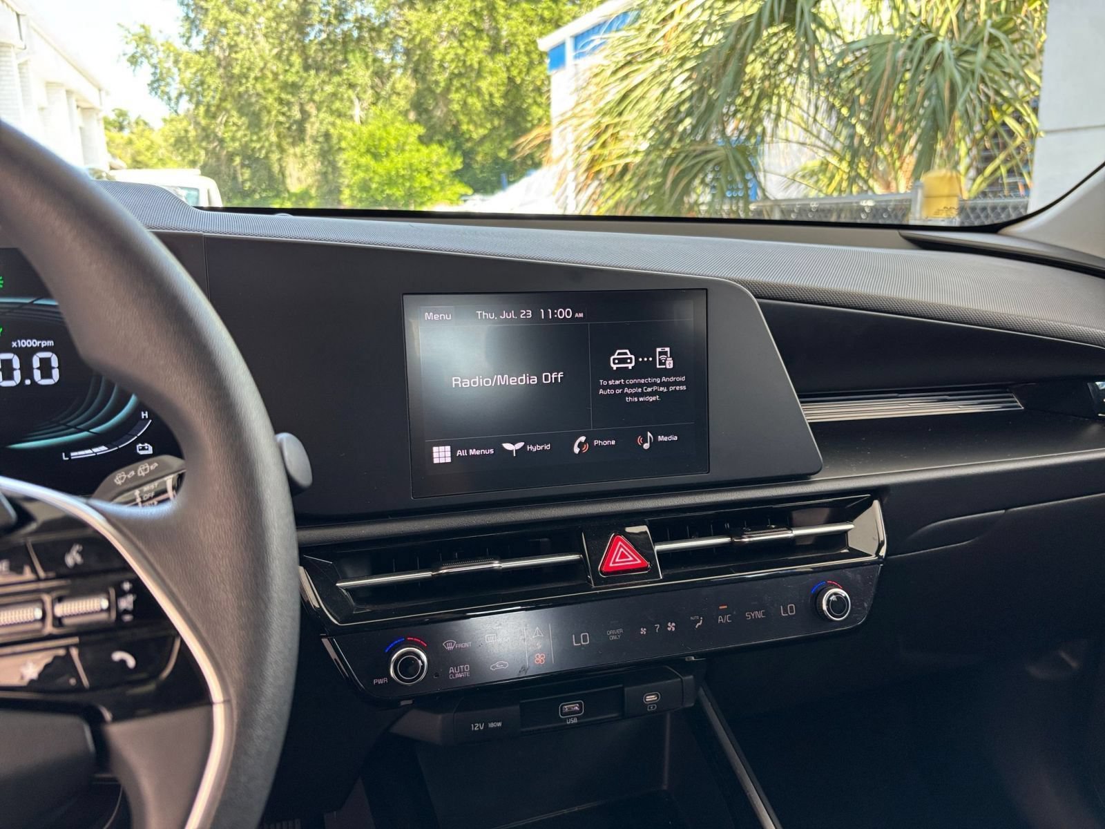 Thumbnail: 2026 Kia Niro - 17