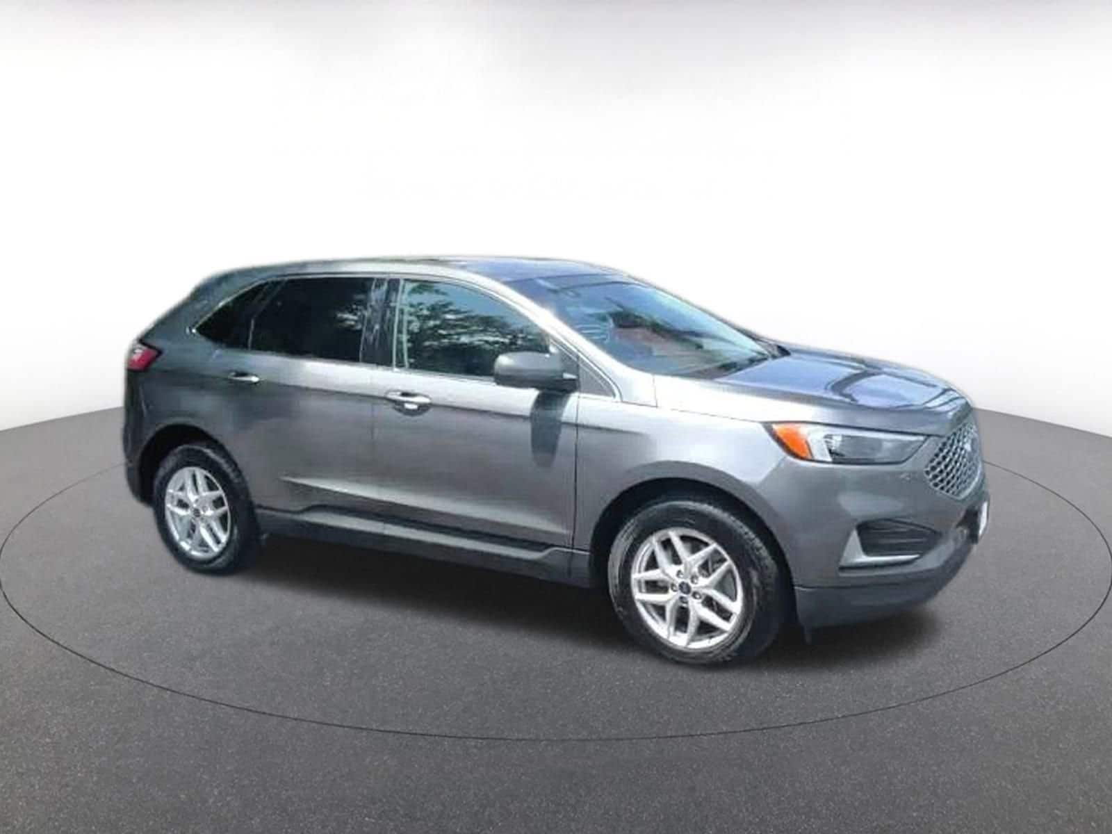 Thumbnail: 2024 Ford Edge - 2