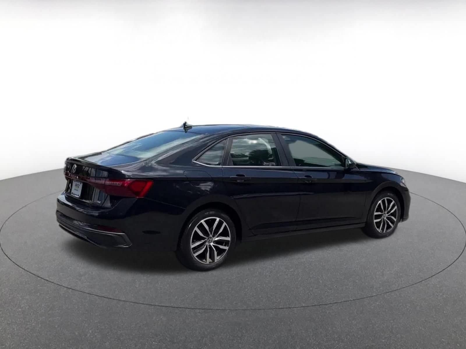 Thumbnail: 2025 Volkswagen Jetta - 14