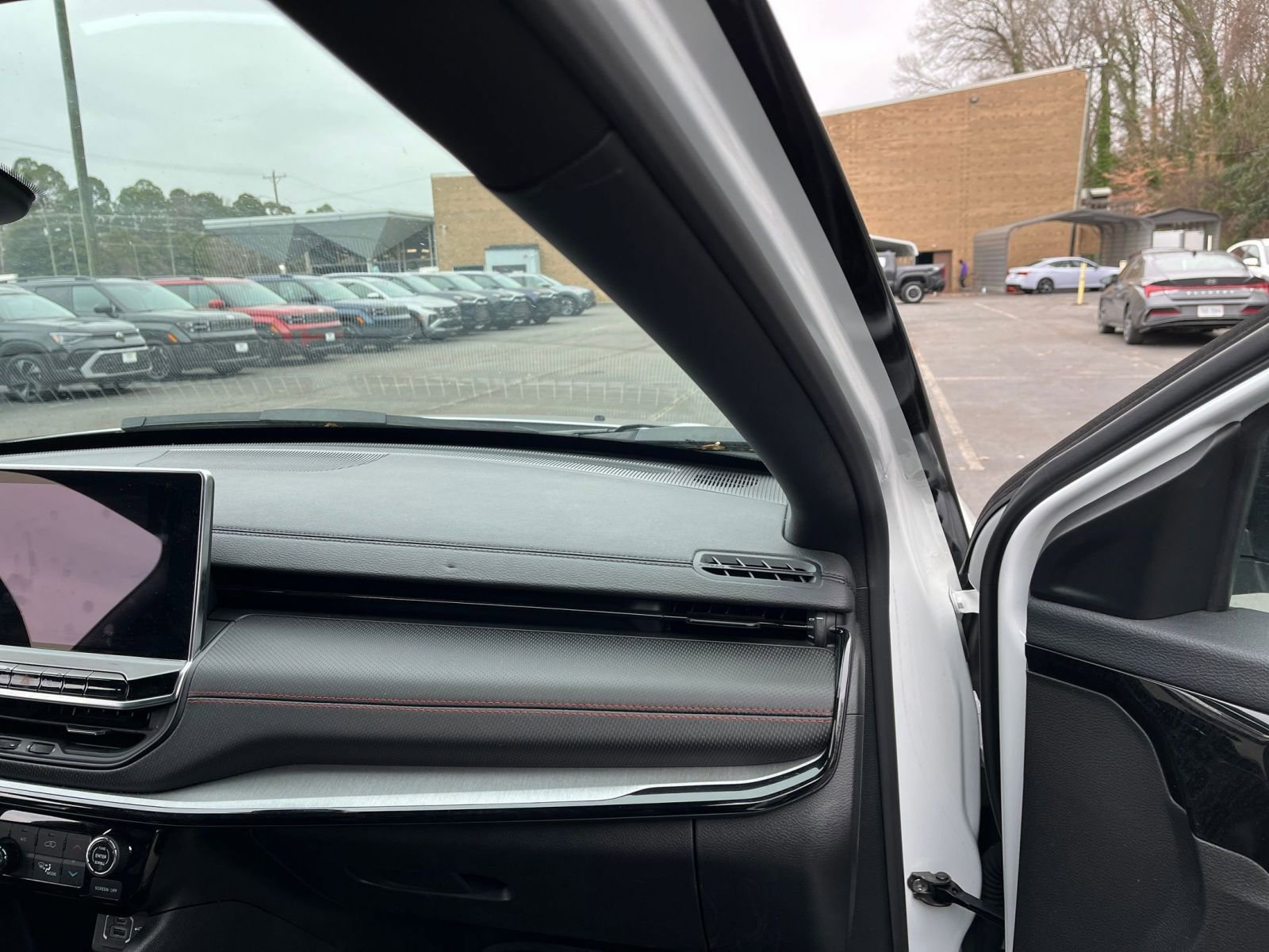 Thumbnail: 2025 Jeep Compass - 33