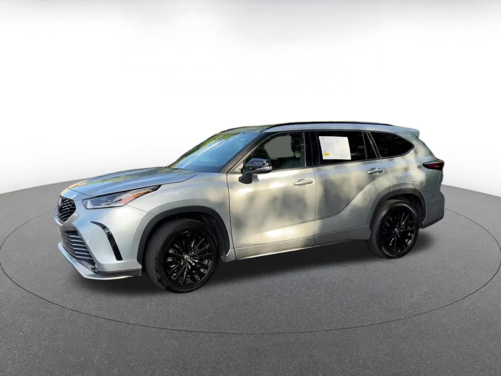 Thumbnail: 2025 Toyota Highlander - 8
