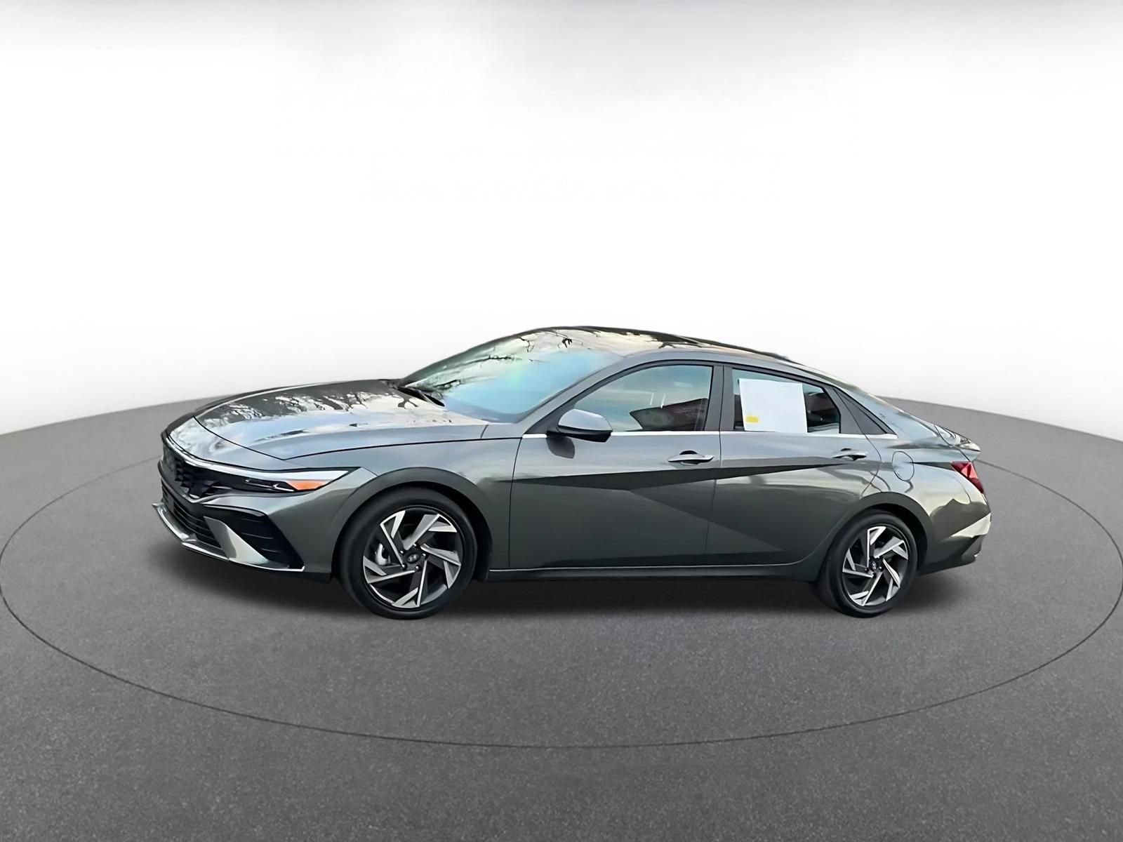 Thumbnail: 2025 Hyundai Elantra - 8