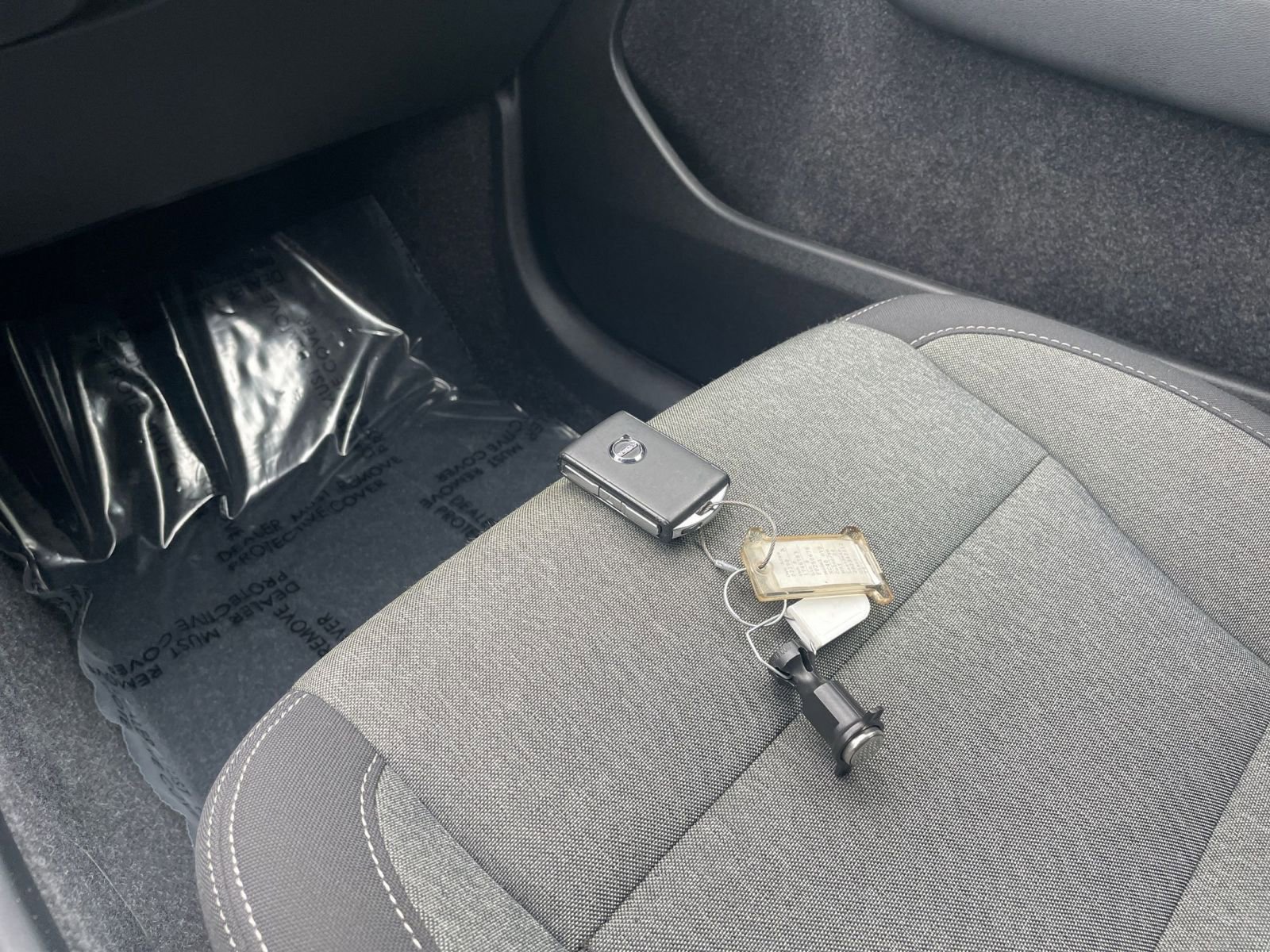 Thumbnail: 2024 Volvo XC40 - 21