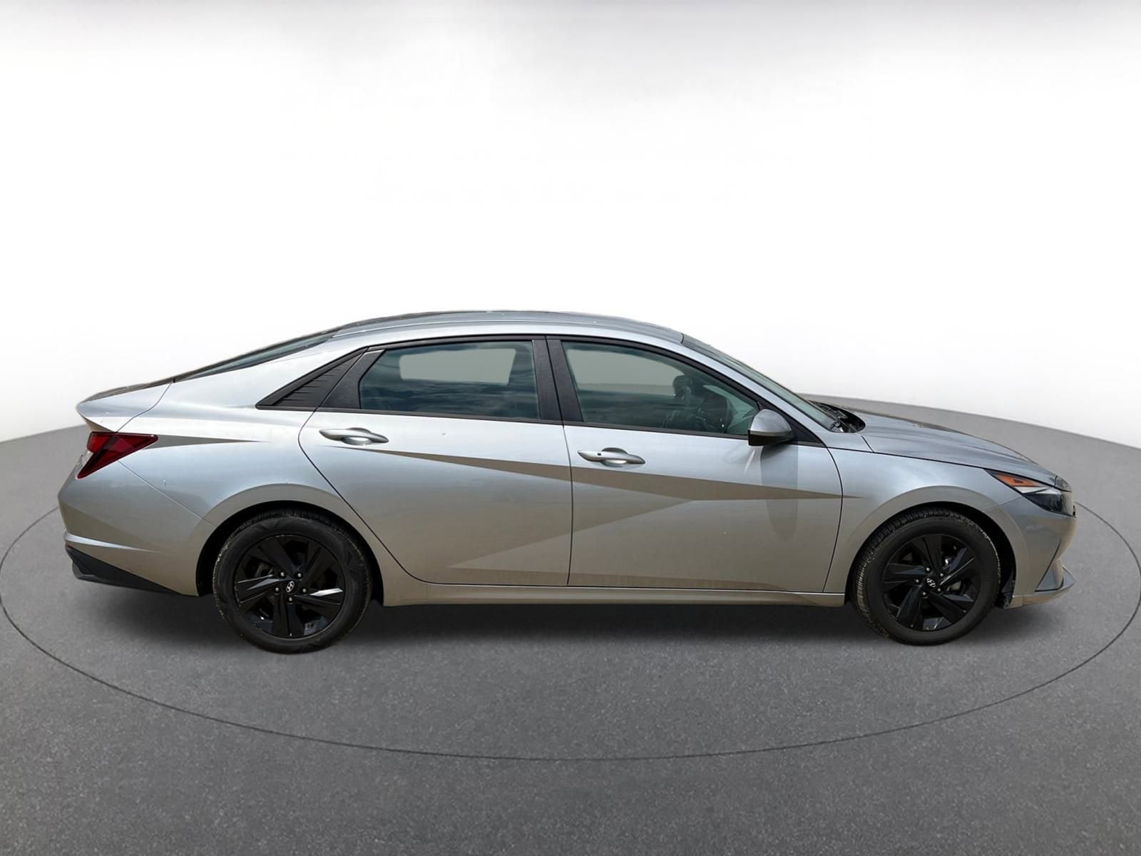 Thumbnail: 2023 Hyundai Elantra - 16