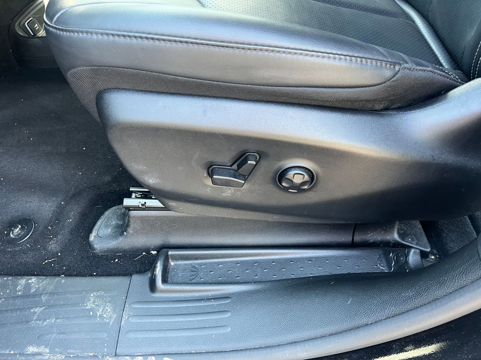 Thumbnail: 2025 Chrysler Pacifica - 22