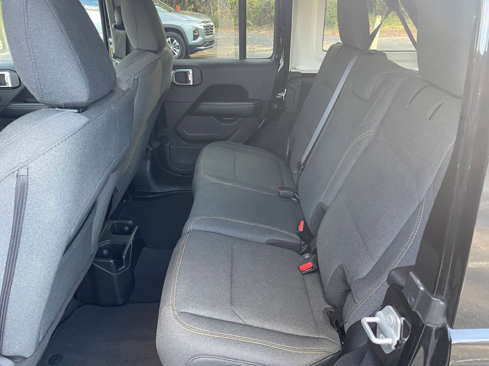 Thumbnail: 2025 Jeep Wrangler - 22