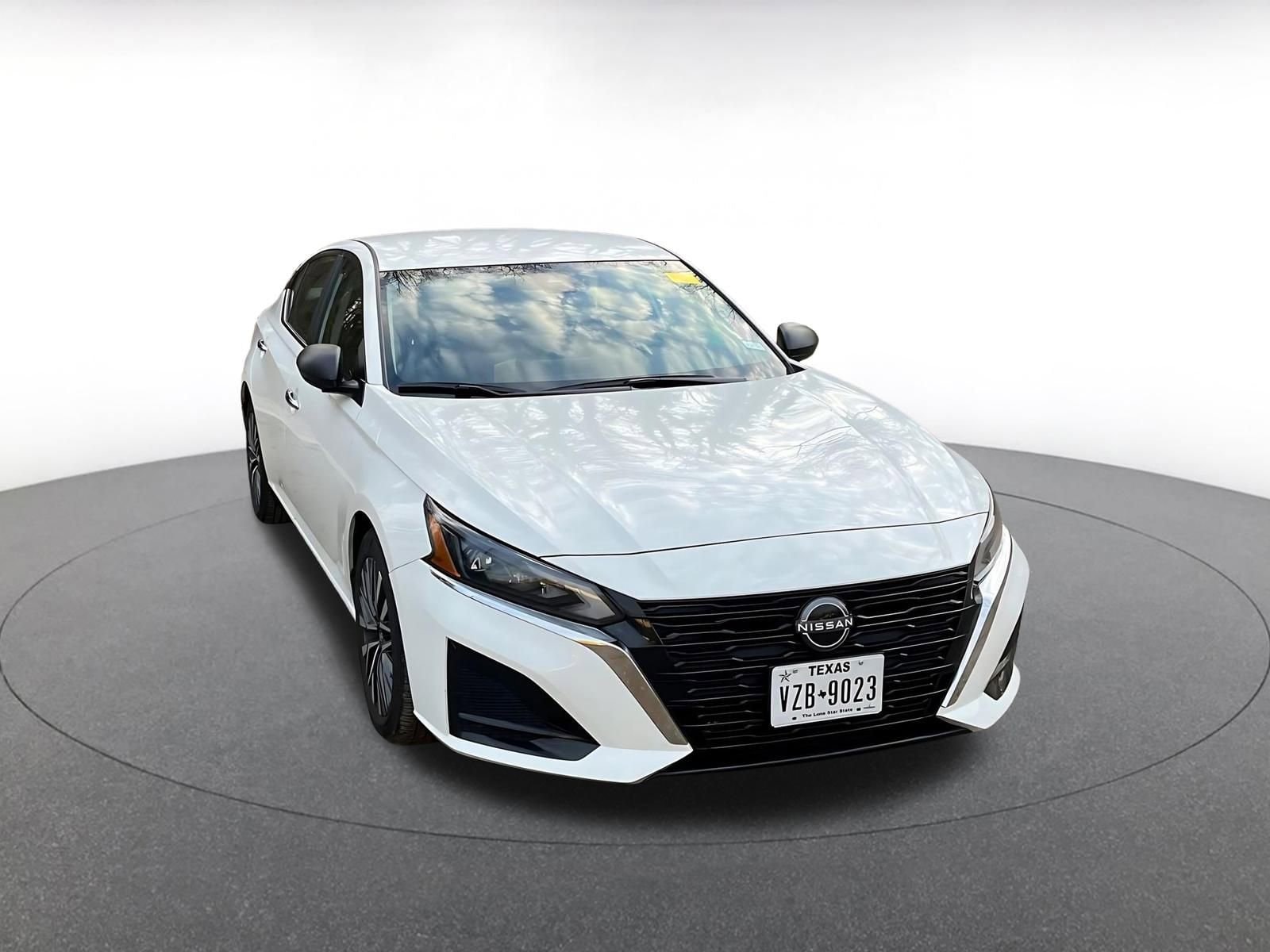 Thumbnail: 2025 Nissan Altima - 1