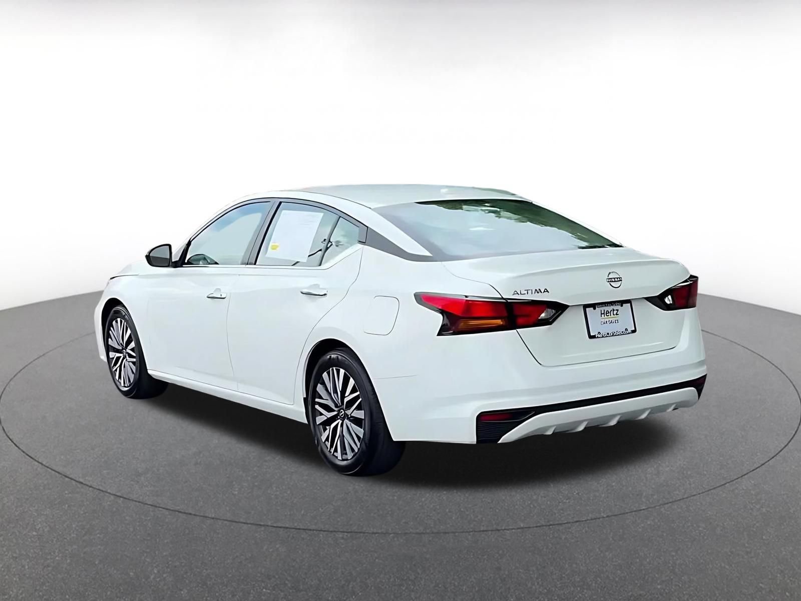 Thumbnail: 2025 Nissan Altima - 9